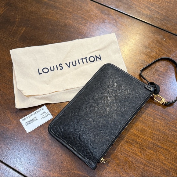 Louis Vuitton Black Monogram Leather Wristlet Pouch - Picture 3 of 12